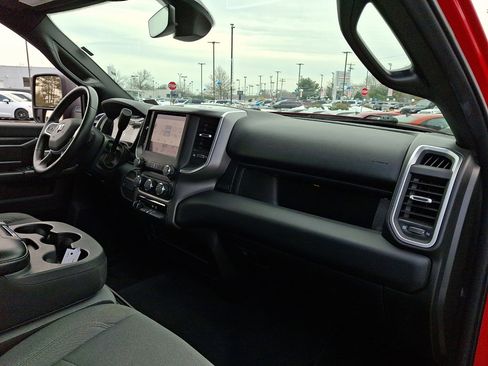 Used 2024 RAM 3500 Big Horn image 11