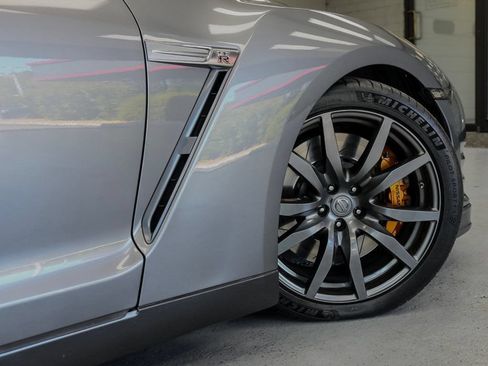 Used 2014 Nissan GT-R Premium AWD/4WD image 30