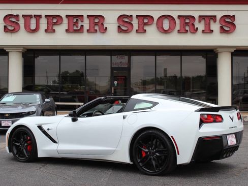 Used 2016 Chevrolet Corvette Stingray Coupe w/ 2LT Preferred Equipment Group image 11