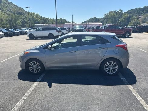 Used 2015 Hyundai Elantra GT FWD image 3