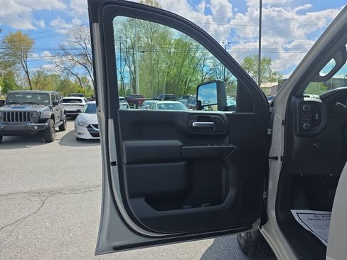 New 2026 Chevrolet Silverado 2500 Custom w/ Custom Value Package AWD/4WD image 13