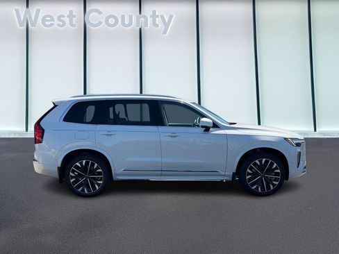 New 2026 Volvo XC90 T8 Ultra w/ Lounge Package image 2
