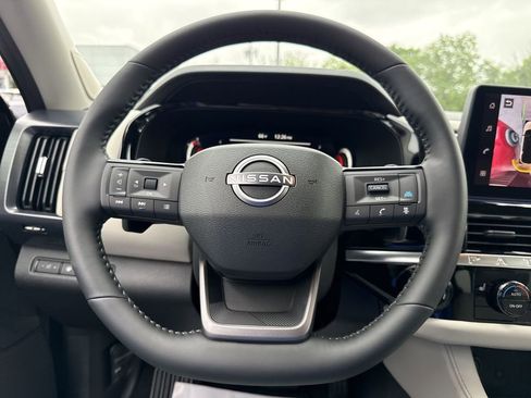 New 2026 Nissan Pathfinder SL w/ SL Premium Package AWD/4WD image 25