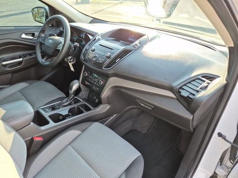 Used 2018 Ford Escape SE FWD image 21