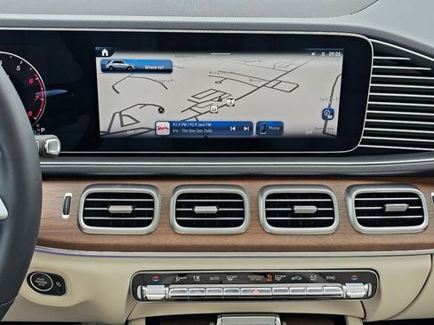 New 2026 Mercedes-Benz GLE 450 4MATIC image 32