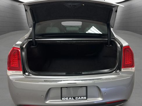 Used 2018 Chrysler 300 Limited w/ Safetytec Plus Group AWD/4WD image 22