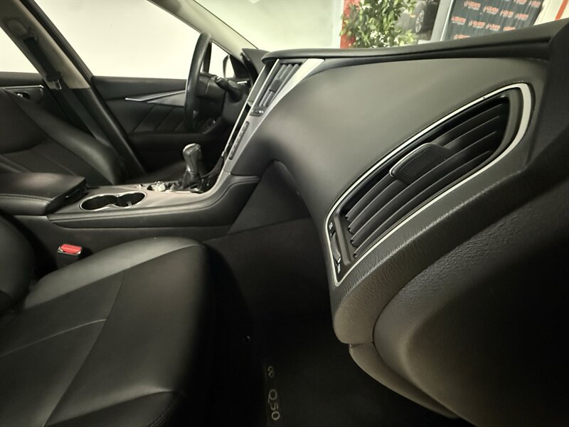 Used 2016 INFINITI Q50 Premium w/ 2.0T Premium Plus Package RWD image 21