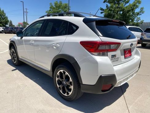 Used 2021 Subaru Crosstrek 2.0i AWD/4WD image 3