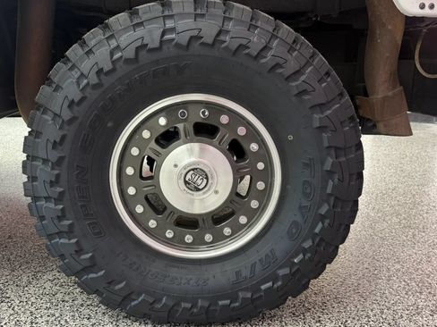 Used 2006 HUMMER H1 4-Door Wagon AWD/4WD image 29
