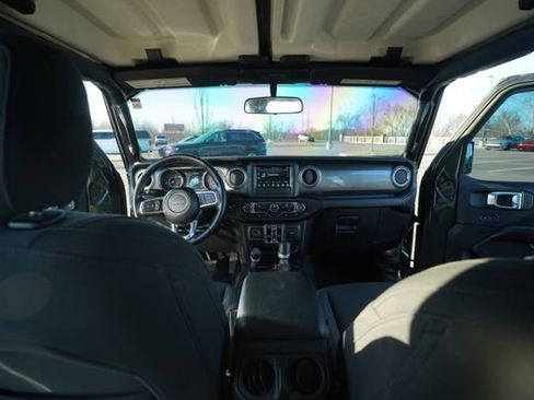 Used 2021 Jeep Gladiator Overland w/ LED Lighting Group image 23