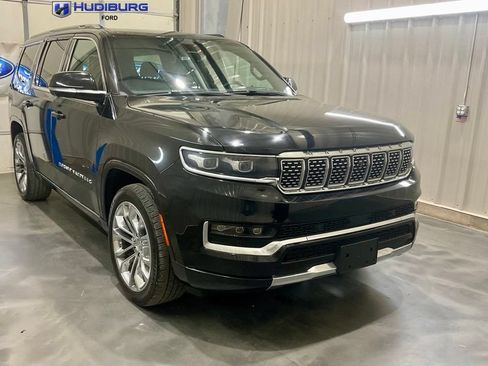 Used 2023 Jeep Grand Wagoneer Series II AWD/4WD image 1