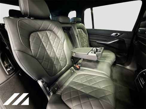 Used 2023 BMW X7 xDrive40i w/ M Sport Package image 32