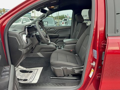 Used 2024 Chevrolet Colorado LT RWD image 11