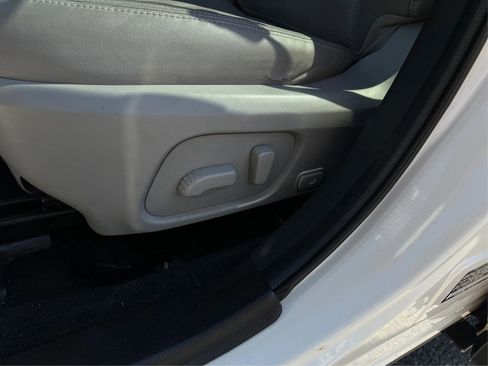 Used 2016 Subaru Forester 2.5i Touring w/ Eyesight & Navigation System AWD/4WD image 21