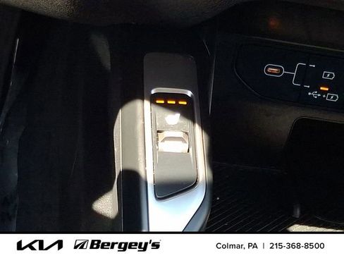 Certified 2025 Kia Sorento S AWD/4WD image 29