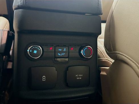 Used 2016 Ford Explorer Limited image 28