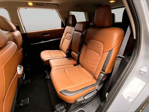 Used 2025 Nissan Pathfinder Platinum w/ Cargo Package FWD image 20