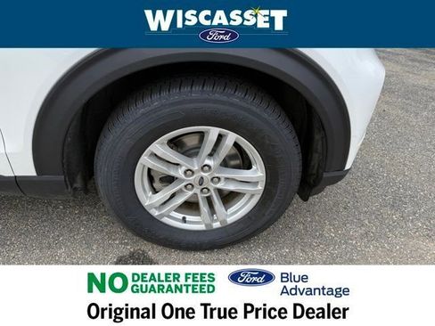 Certified 2022 Ford Explorer XLT w/ Equipment Group 202A AWD/4WD image 32
