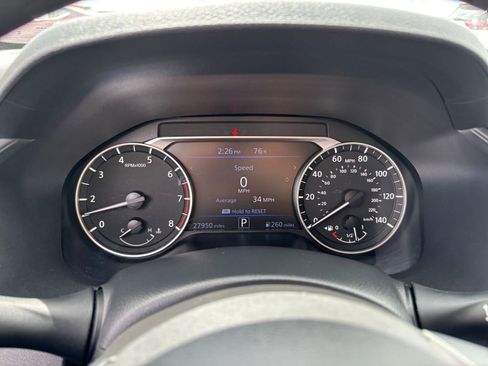 Used 2025 Nissan Altima 2.5 SV FWD image 40