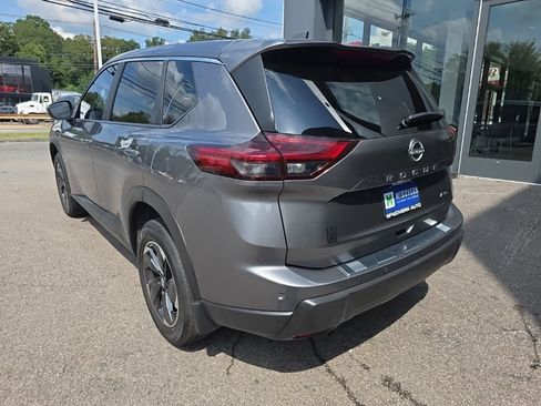 Used 2026 Nissan Rogue SV AWD/4WD image 4