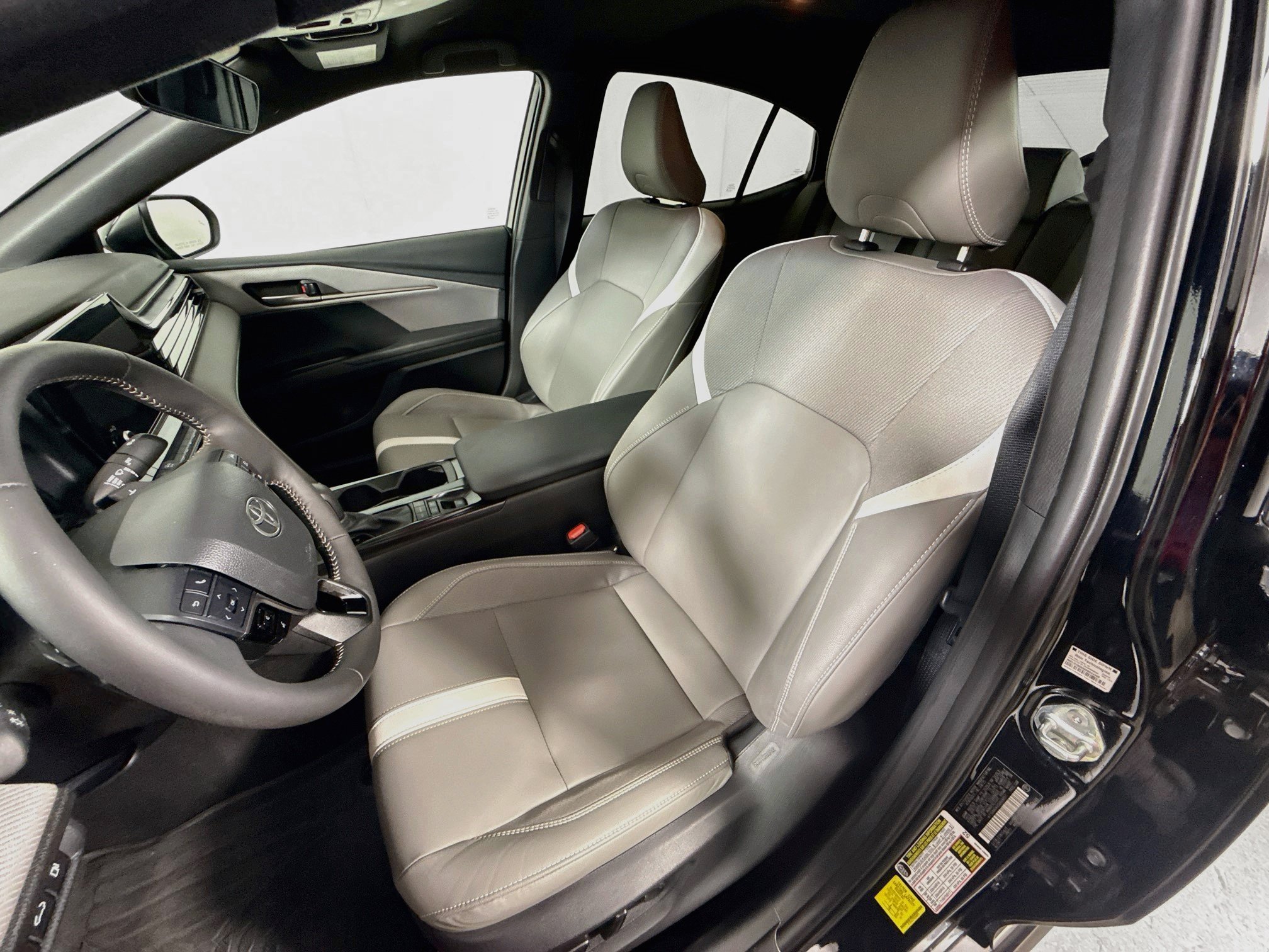 Certified 2025 Toyota Camry SE w/ Convenience Package FWD image 19