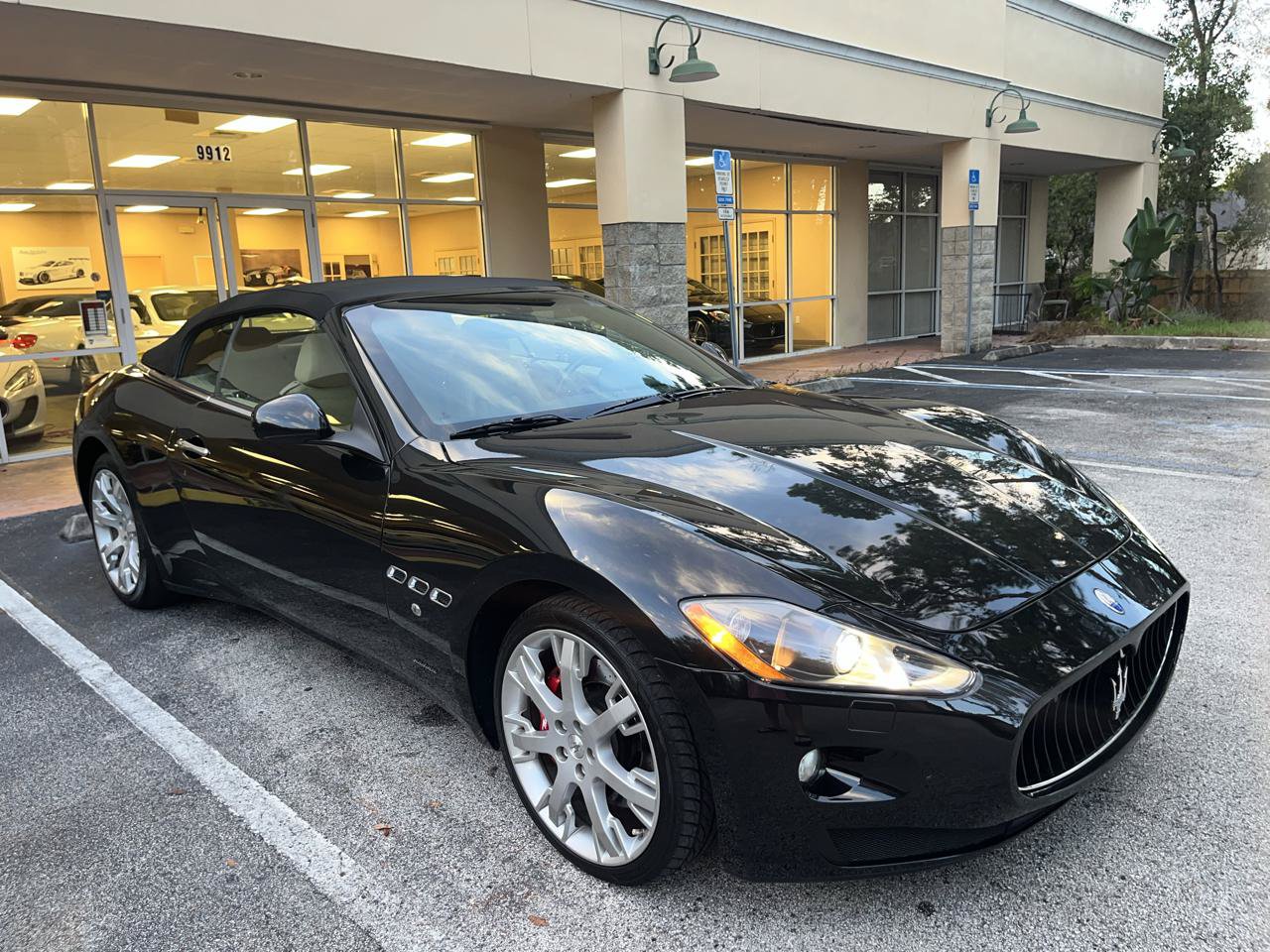 Used 2012 Maserati GranTurismo Convertible RWD image 15