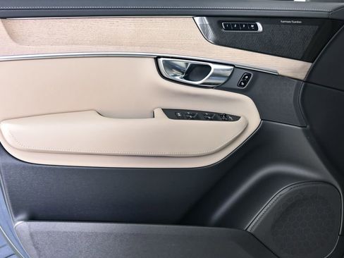 Used 2026 Volvo XC90 B6 Plus w/ Protection Package Premier image 7