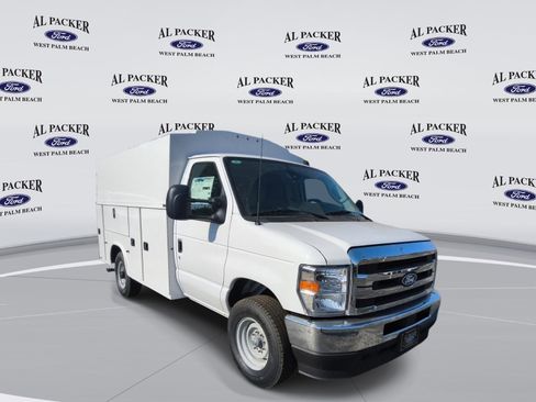 New 2026 Ford E-350 and Econoline 350 Super Duty w/ Power Equipment Group RWD image 7