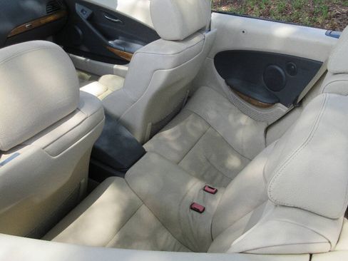 Used 2005 BMW 645Ci Convertible RWD image 14