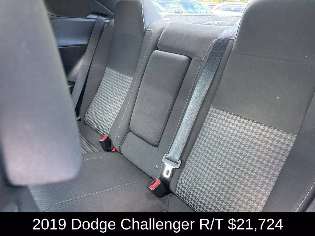 Used 2019 Dodge Challenger R/T w/ Blacktop Package RWD image 13
