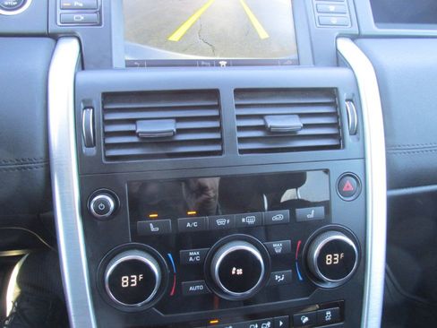 Used 2018 Land Rover Discovery Sport HSE image 51