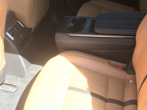 Certified 2024 MAZDA CX-90 3.3 Turbo S w/ Premium Plus image 9