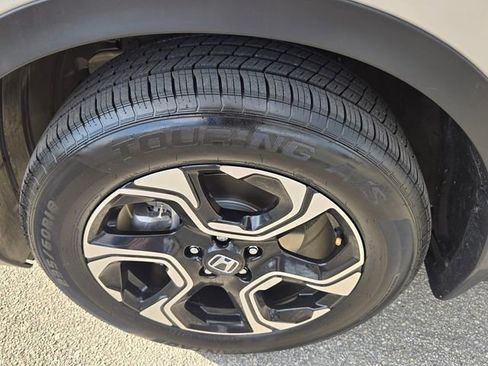 Used 2018 Honda CR-V Touring image 10