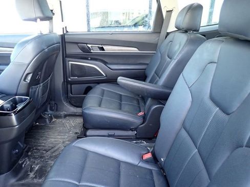 Certified 2022 Kia Telluride SX w/ Nightfall Edition Package image 9