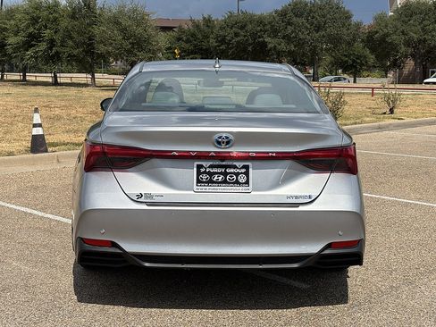 Used 2021 Toyota Avalon Limited w/ Advanced Safety Package FWD image 7