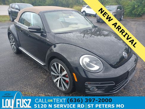 Used 2014 Volkswagen Beetle R-Line FWD image 1