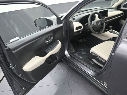 Used 2024 Honda HR-V LX image 10