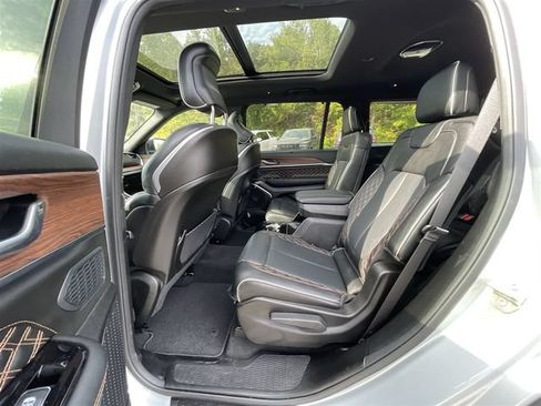 Used 2024 Jeep Grand Cherokee L Summit w/ Advanced Protech Group IV AWD/4WD image 35