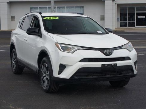 Used 2017 Toyota RAV4 LE image 21