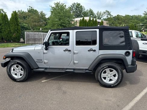 Used 2015 Jeep Wrangler Unlimited Sport w/ Quick Order Package 23S AWD/4WD image 9