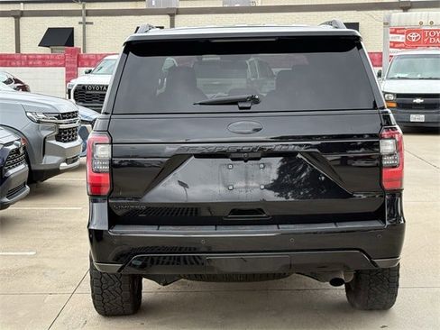Used 2021 Ford Expedition Limited image 5