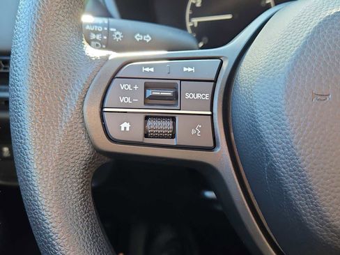 Certified 2025 Honda HR-V LX image 13