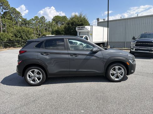 Used 2023 Hyundai Kona SEL w/ Cargo Package AWD/4WD image 9