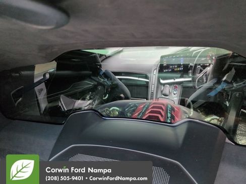 Used 2021 Chevrolet Corvette Stingray Premium Cpe w/ Z51 Performance Package RWD image 23