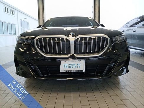 Used 2026 BMW 530i RWD image 2