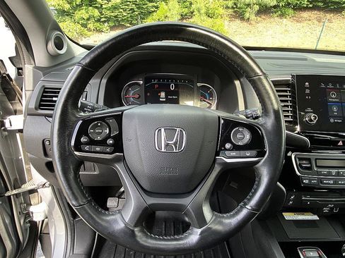 Used 2020 Honda Pilot Elite image 12