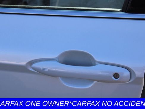 Used 2020 Toyota Camry XSE image 14