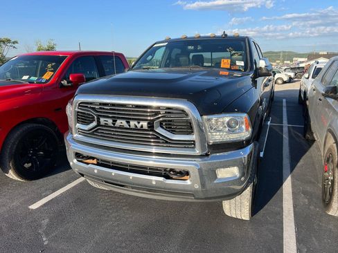 Used 2016 RAM 2500 Limited AWD/4WD image 2
