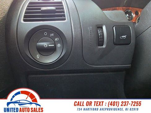 Used 2012 Ford Flex Limited w/ Equipment Group Order Code FWD image 19