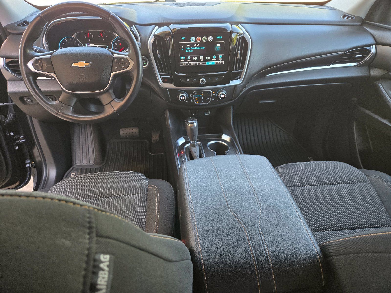 Used 2018 Chevrolet Traverse LT FWD image 8
